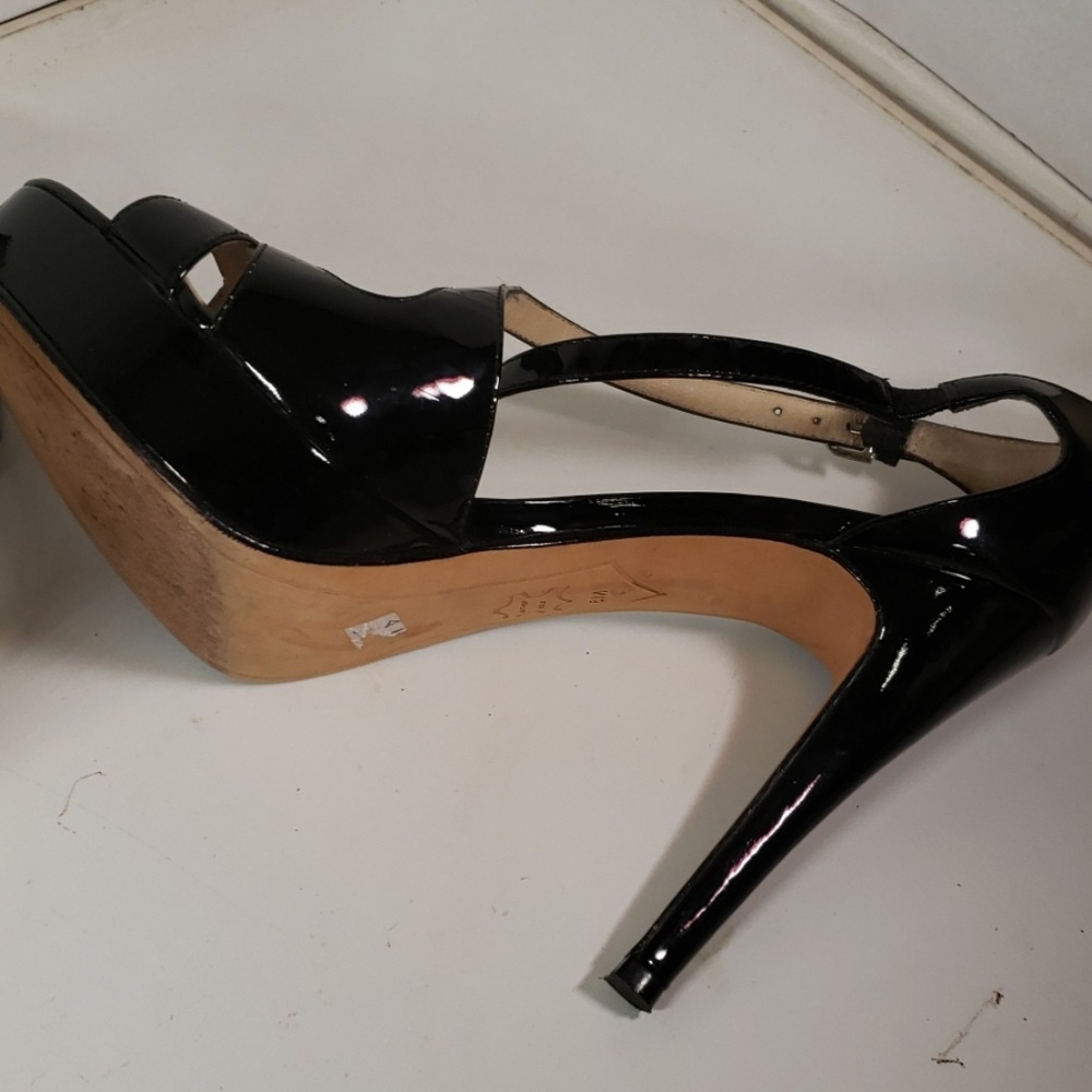 Joan & David Size 6 Open Toed Patent Leather Shoes - image 6